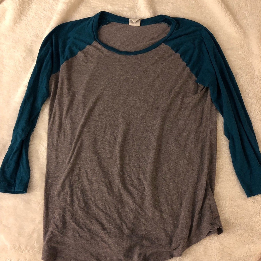 Baseball tee